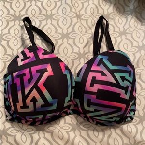 VS “Pink” Bra